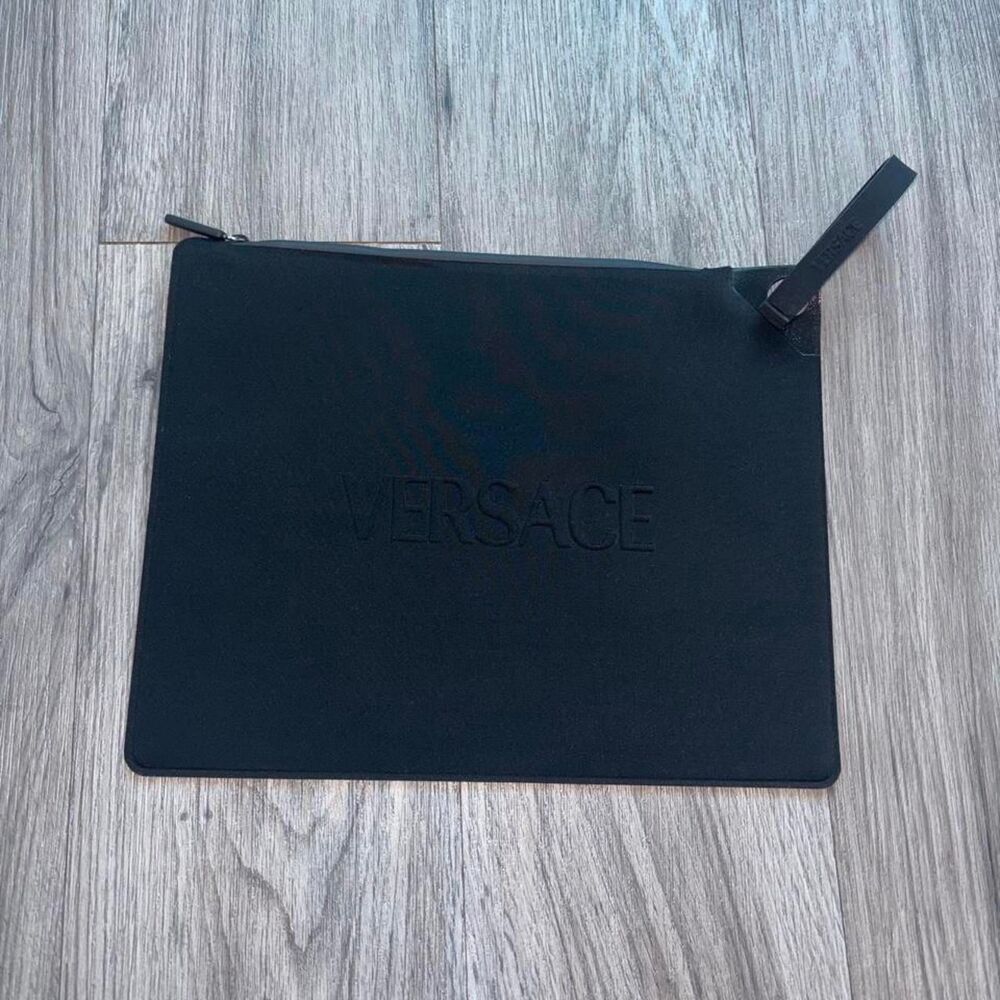 Versace Women's Black Wallet-purses